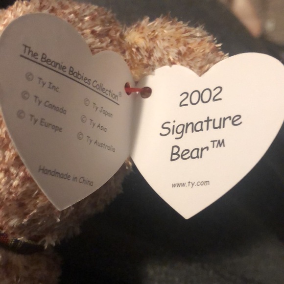 2002 Signature Bear- TY Beanie Baby Retired Rare Mint Condition Tags MWMT - Picture 4 of 4